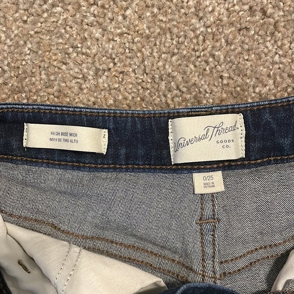 Universal Thread High Rise Shorts - Picture 3 of 6